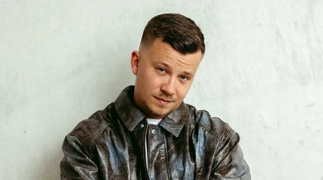 Persfoto van rapper Russo